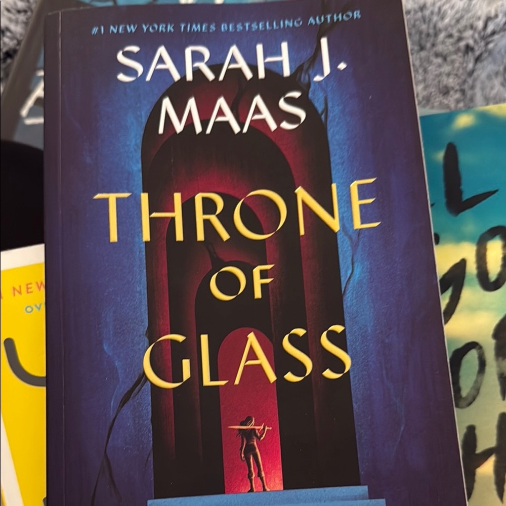 'Throne of Glass' Book - Blue Cover